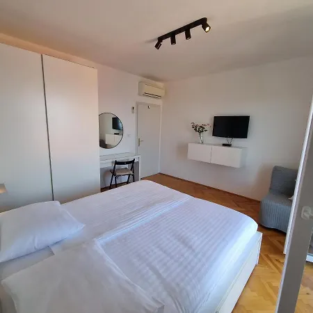 Apartments Lonza Mlini Exterior photo