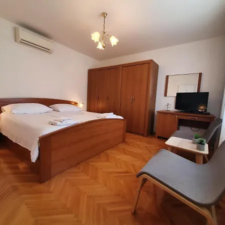 Apartments Lonza Mlini Exterior photo
