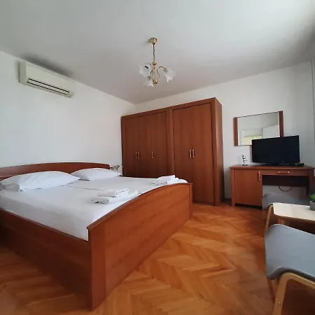 Apartments Lonza Mlini Exterior photo