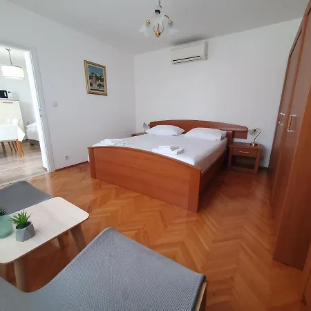 Apartments Lonza Mlini Exterior photo